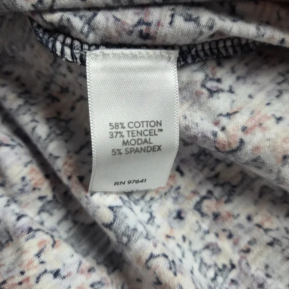 J. Jill Blue and White Fitted Buttoned Blouse - Picture 6 of 7